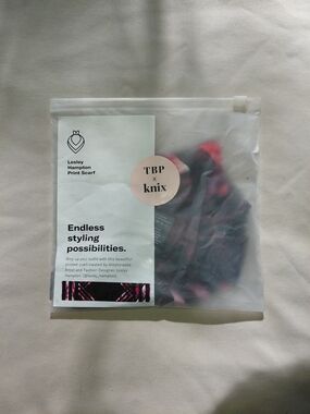 knix & The Birds Papya Lesley Hampton Print Scarf - Pink & Black